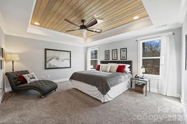 306 Breezewood Drive, Charlotte, NC 28262