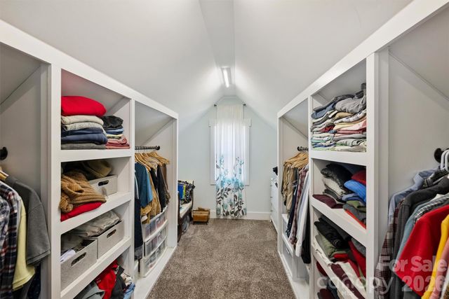 306 Breezewood Drive, Charlotte, NC 28262