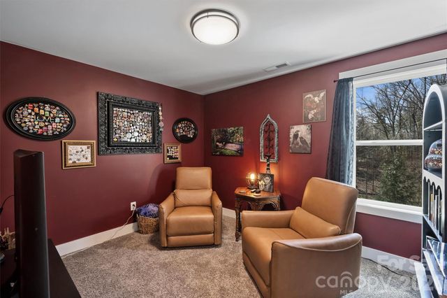 306 Breezewood Drive, Charlotte, NC 28262