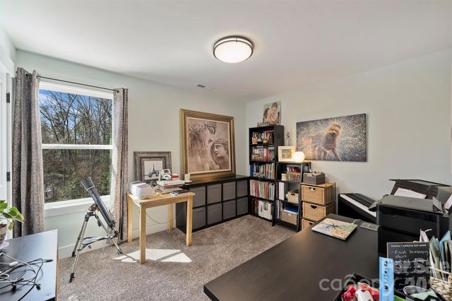 306 Breezewood Drive, Charlotte, NC 28262