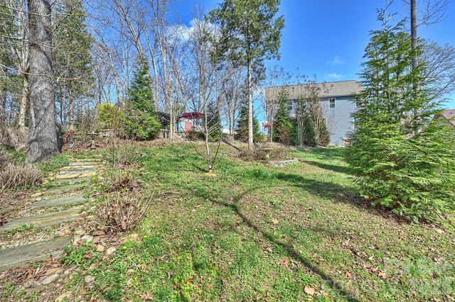 306 Breezewood Drive, Charlotte, NC 28262