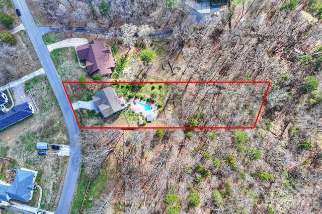 306 Breezewood Drive, Charlotte, NC 28262
