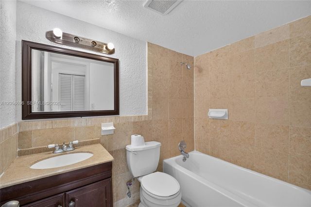 6001 Shakerwood Circle 108, Tamarac, FL 33319