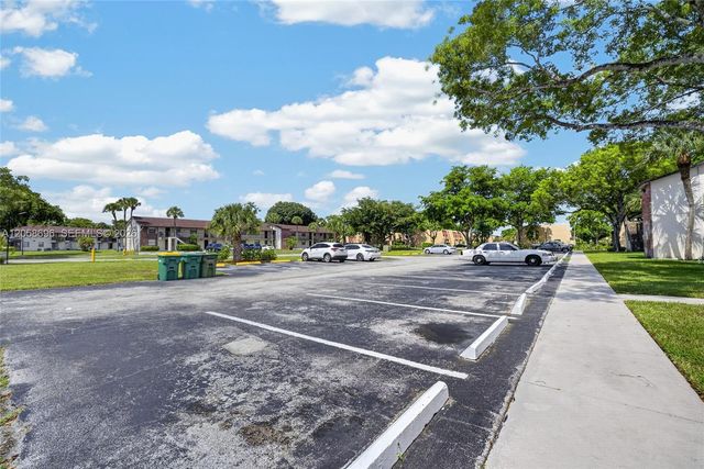 6001 Shakerwood Circle 108, Tamarac, FL 33319