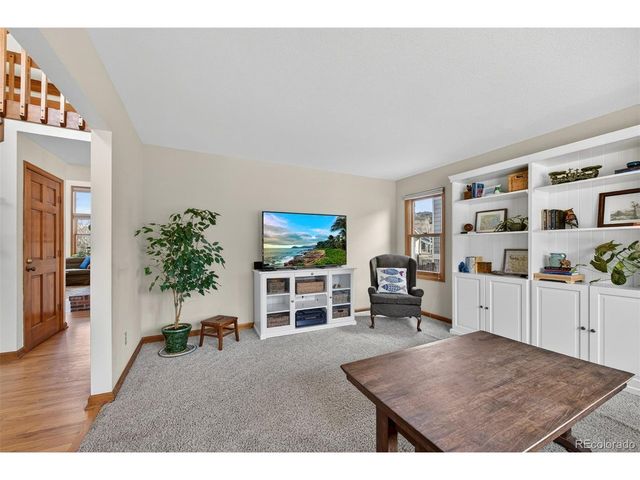28 Willowleaf Dr, Littleton, CO 80127