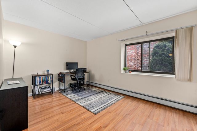 43 Mccormick Ter 53, Stoughton, MA 02072