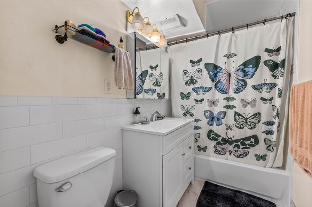 43 Mccormick Ter 53, Stoughton, MA 02072