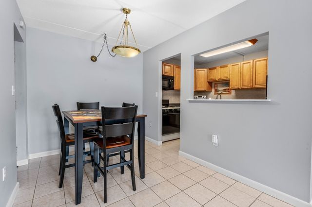 43 Mccormick Ter 53, Stoughton, MA 02072