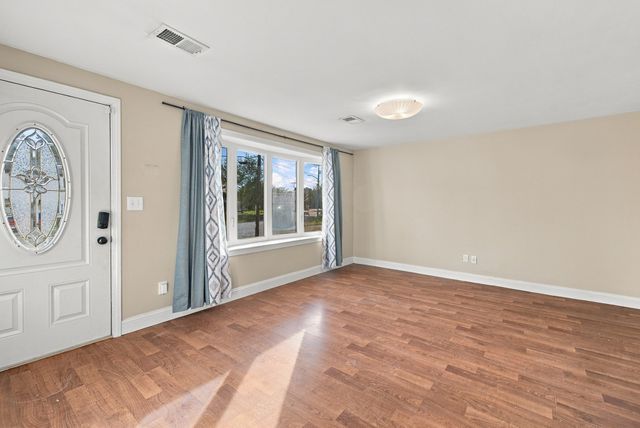 19 Waleco Rd, Brockton, MA 02302
