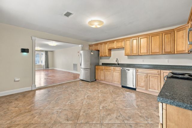 19 Waleco Rd, Brockton, MA 02302