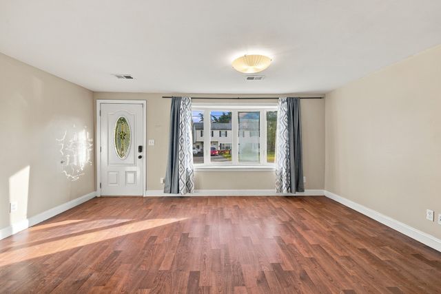19 Waleco Rd, Brockton, MA 02302