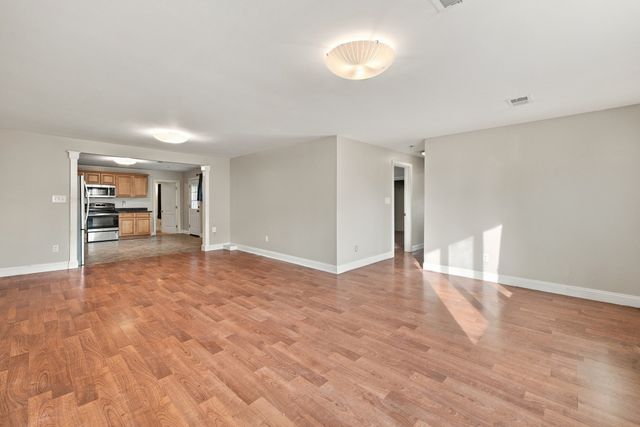 19 Waleco Rd, Brockton, MA 02302