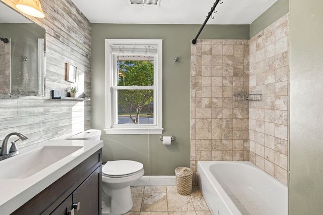 19 Waleco Rd, Brockton, MA 02302