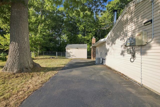 19 Waleco Rd, Brockton, MA 02302