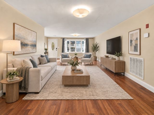 19 Waleco Rd, Brockton, MA 02302
