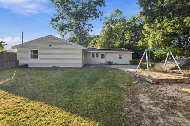 19 Waleco Rd, Brockton, MA 02302