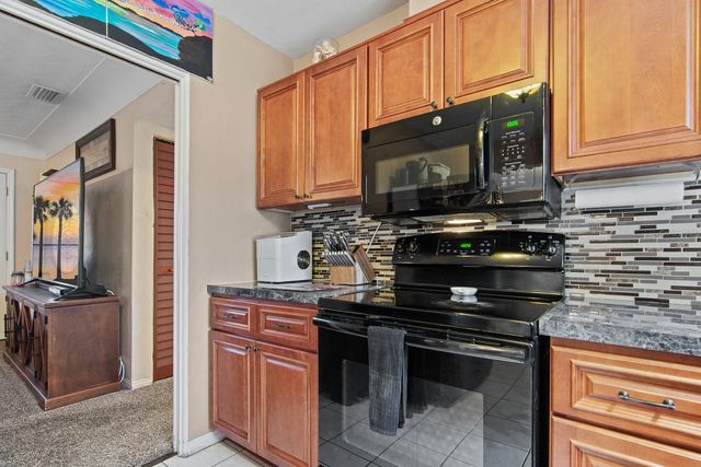 1901 WINCHESTER ROAD N, St Petersburg, FL 33710