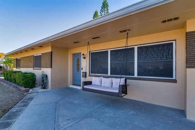 1901 WINCHESTER ROAD N, St Petersburg, FL 33710