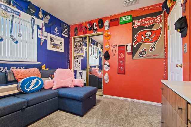 1901 WINCHESTER ROAD N, St Petersburg, FL 33710