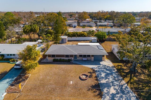 1901 WINCHESTER ROAD N, St Petersburg, FL 33710