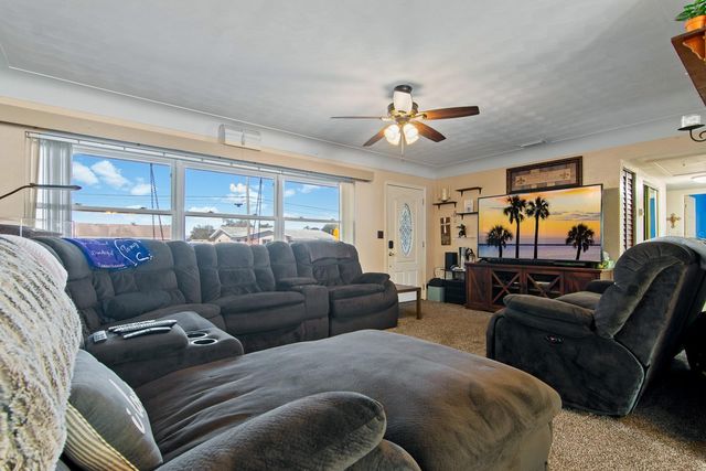 1901 WINCHESTER ROAD N, St Petersburg, FL 33710