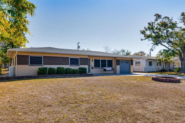 1901 WINCHESTER ROAD N, St Petersburg, FL 33710