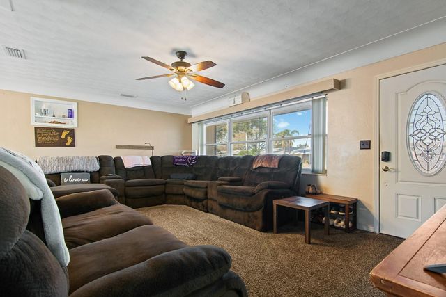 1901 WINCHESTER ROAD N, St Petersburg, FL 33710