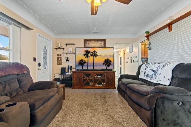 1901 WINCHESTER ROAD N, St Petersburg, FL 33710