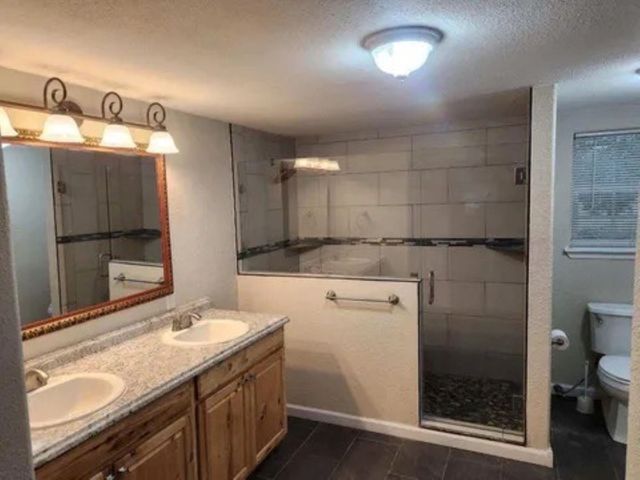 228 E Boyd Avenue, Bonham, TX 75418