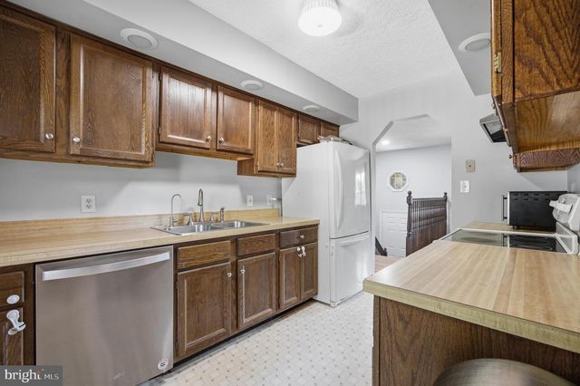 2080 MOUNTAIN VIEW RD, Stafford, VA 22556
