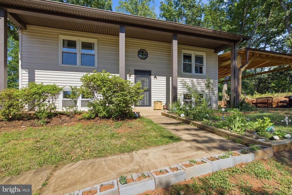 2080 MOUNTAIN VIEW RD, Stafford, VA 22556