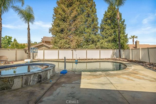 216 Gabrielle, Redlands, CA 92374