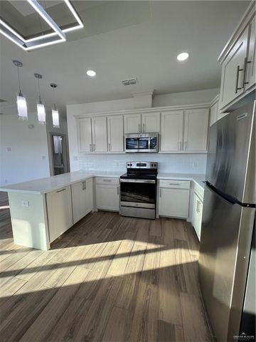 1313 E Hibiscus Avenue, Mcallen, TX 78504