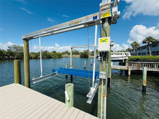 4851 W GANDY BOULEVARD 5C, Tampa, FL 33611