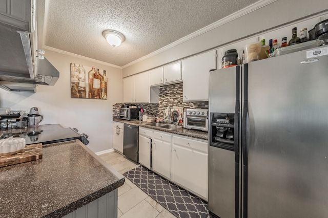 623 Ridgeline Drive, Hurst, TX 76053