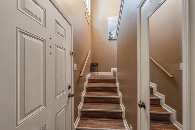 623 Ridgeline Drive, Hurst, TX 76053