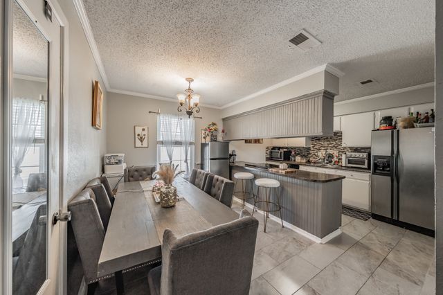 623 Ridgeline Drive, Hurst, TX 76053