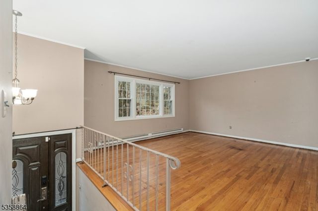 44 Stanhope Rd, Sparta Twp., NJ 07871