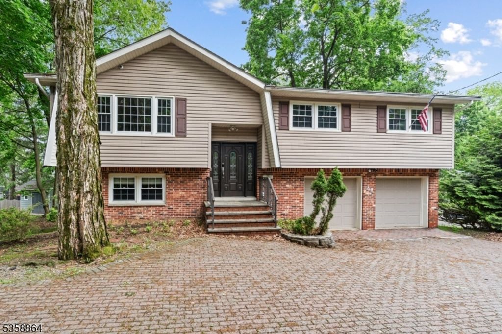 44 Stanhope Rd, Sparta Twp., NJ 07871