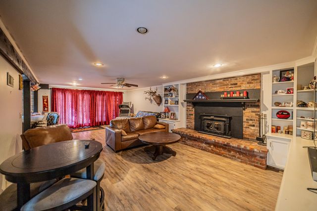 201 Maxfield Drive, Paducah, KY 42001