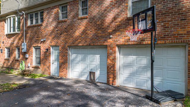 201 Maxfield Drive, Paducah, KY 42001