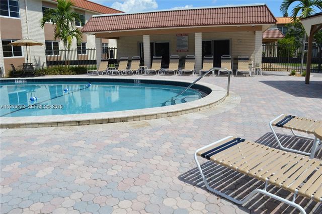 9 NE 19th Ct 204C, Wilton Manors, FL 33305
