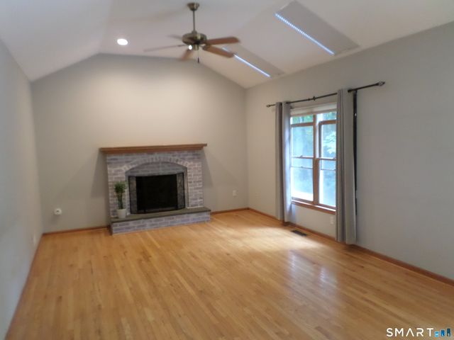 48 Brookview Circle, Manchester, CT 06040
