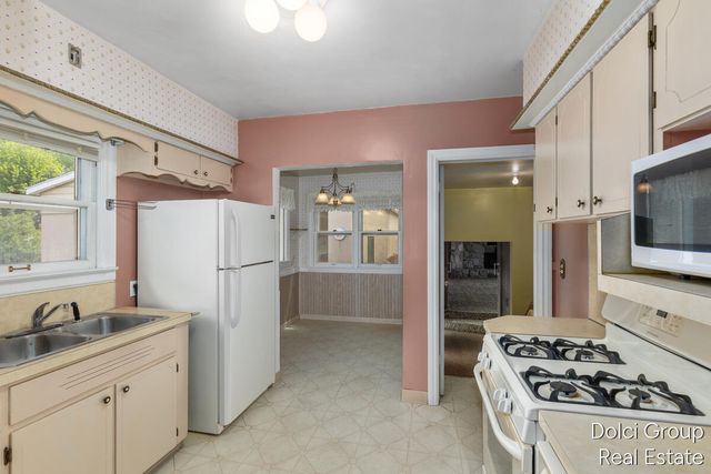 2524 Prairie Street, Wyoming, MI 49519