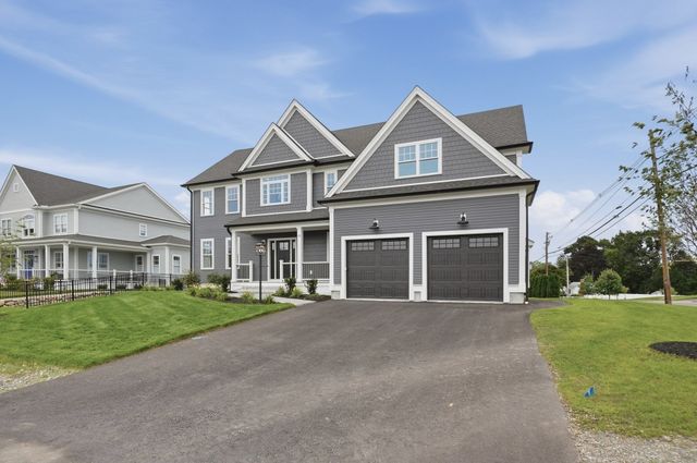36 Ferullo Drive, Woburn, MA 01801