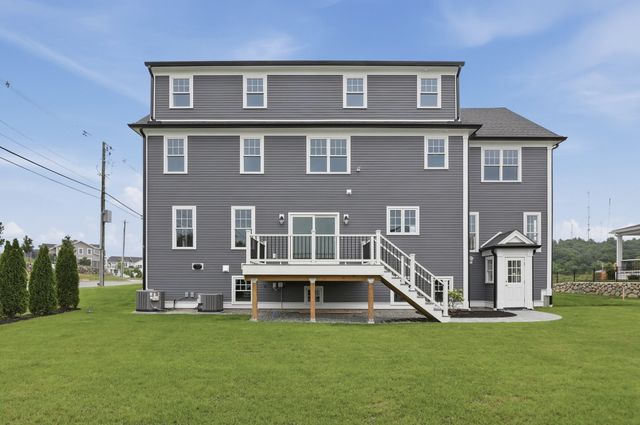 36 Ferullo Drive, Woburn, MA 01801