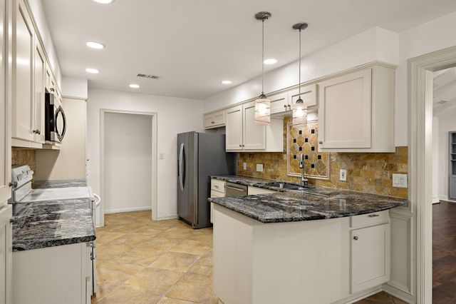 11817 Millwright PKWY, Austin, TX 78750