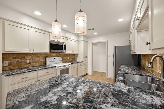 11817 Millwright PKWY, Austin, TX 78750