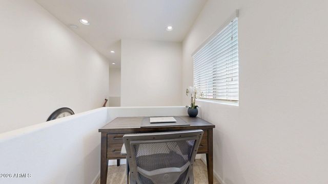 3935 E ROUGH RIDER Road 1270, Phoenix, AZ 85050