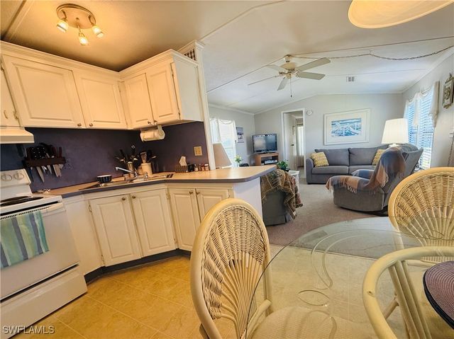 10620 Wales LOOP, Bonita Springs, FL 34135